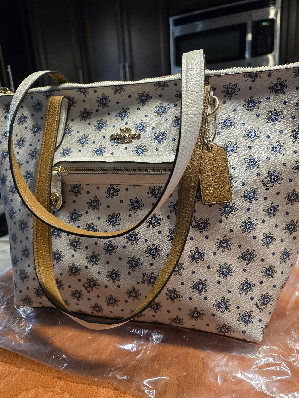 Coach Taylor Tote Forest Bud Print. - Picture 4 of 8